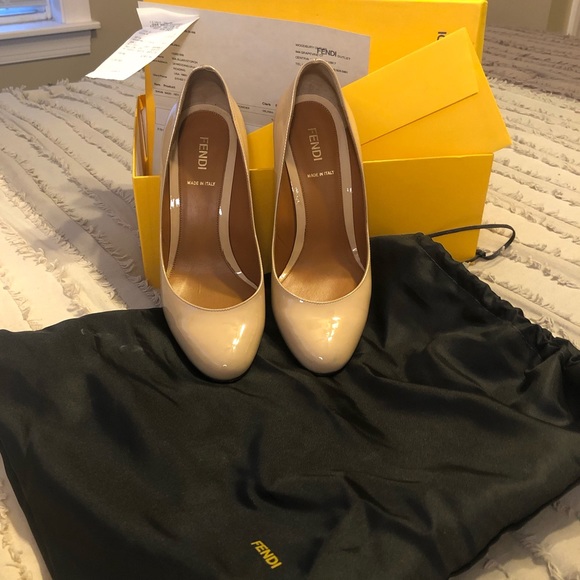 Fendi Tan Patent Leather Heels Sz 37 - Picture 1 of 8
